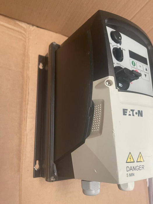 EATON VFD DC1-124D3FN-A6SN 200-240V 1P / 0.75kW AC Speed Drive