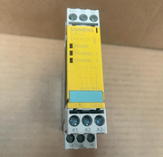 SIEMENS - 3TK2821-1CB30 - Saftey Relay