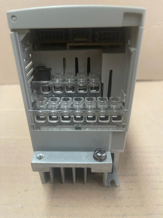 Schneider Electric SD328AU68S2 Lexium SD3 LXM motion control stepper motor drive