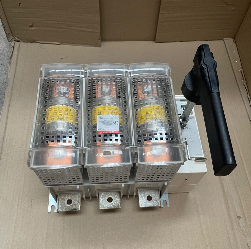Schneider Electric – GS2SU3 – 600 A 3‑Pole Fuse Switch‑Disconnect (TeSys GS)