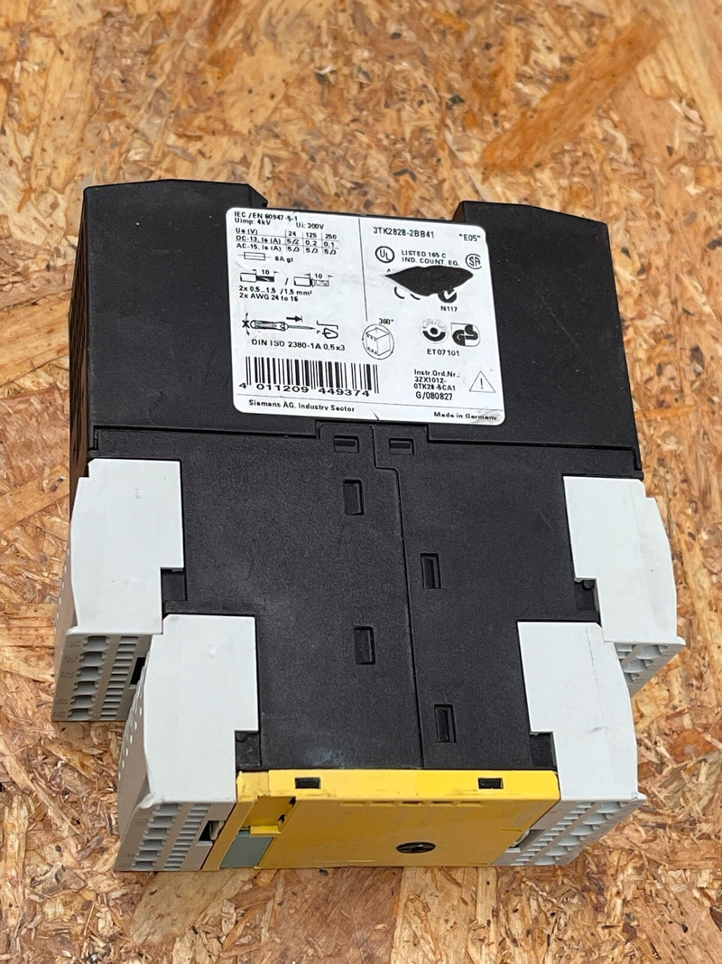 Siemens – 3TK2828-2BB41 – SIRIUS Safety Relay with Enabling Circuits (24 V DC)