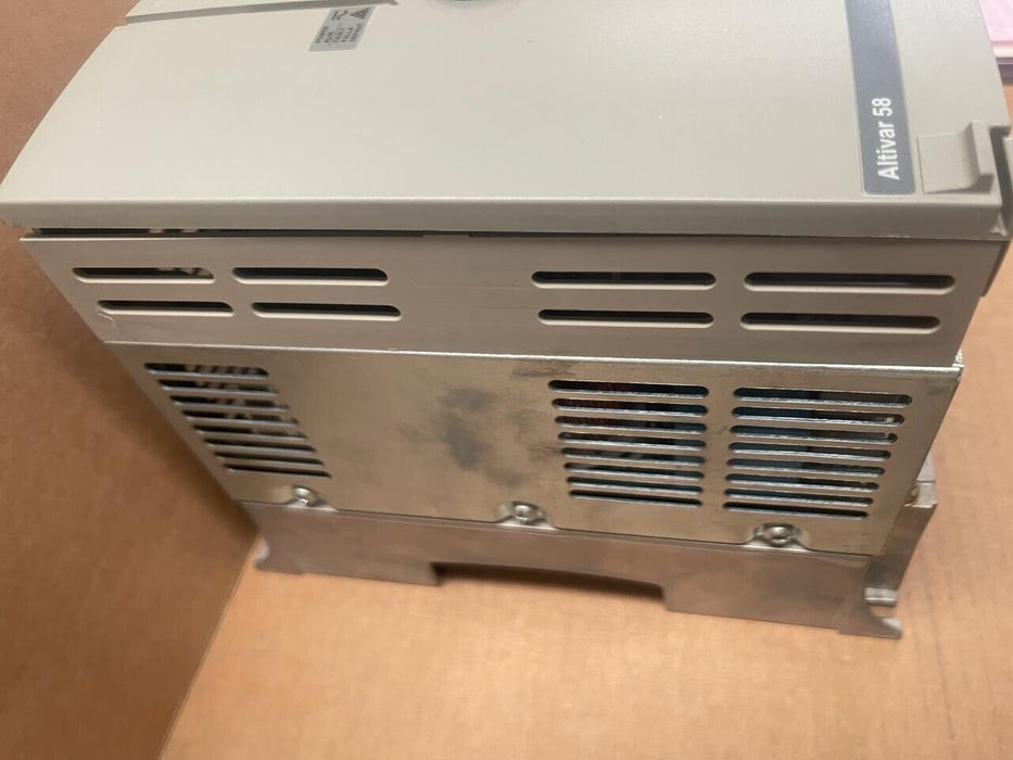 Telemecanique  - ATV58HU29N4 - AC speed drive 1.5kW 380/500V