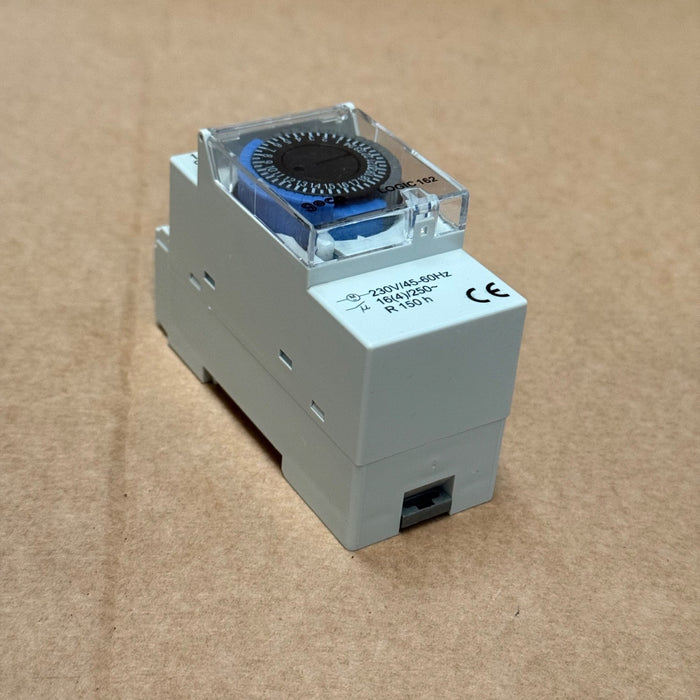 GECA – Logic 162 (31620958) – 2‑Module DIN‑Rail Mechanical Time Switch 230 VAC