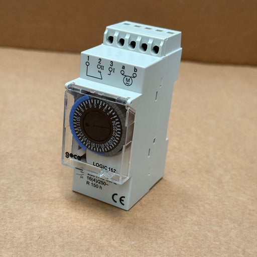 GECA – Logic 162 (31620958) – 2‑Module DIN‑Rail Mechanical Time Switch 230 VAC