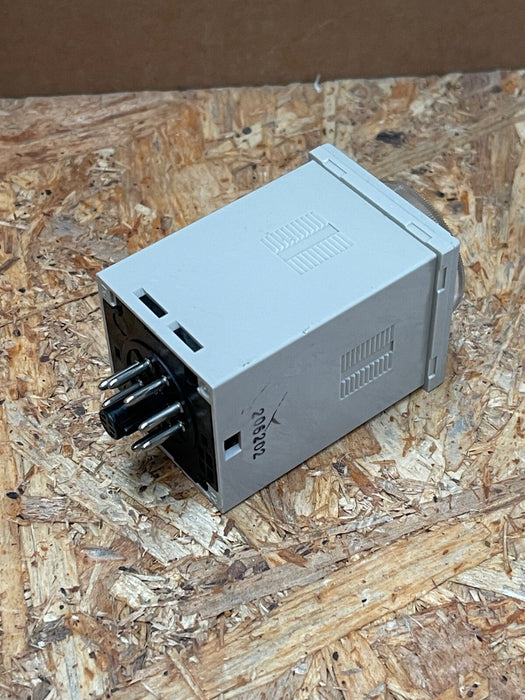 Omron – H3CR‑G8EL – 48 × 48 mm Star‑Delta Timer with Instantaneous Output