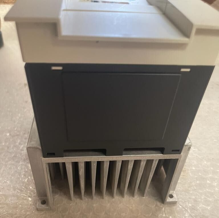 Moeller, DF5-340-2K2, 400V 2,2kW AC Frequency Inverter Variable Speed Drive