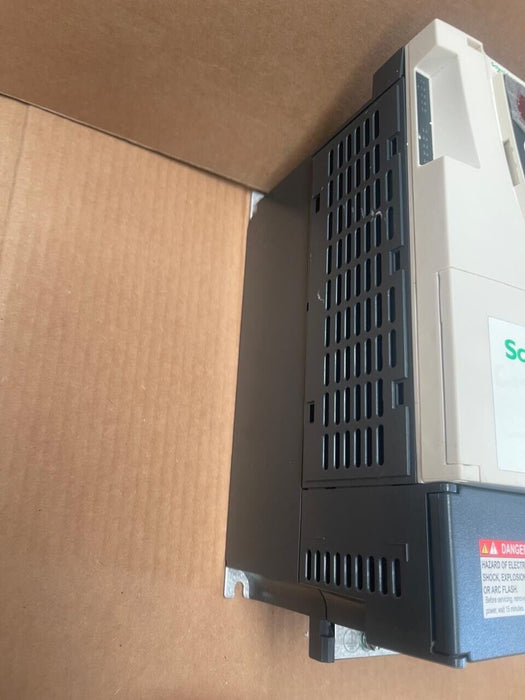 Schneider Electric Altivar 71 - ATV71H075M3 - VFD 0.75kW/1HP 200-240VAC