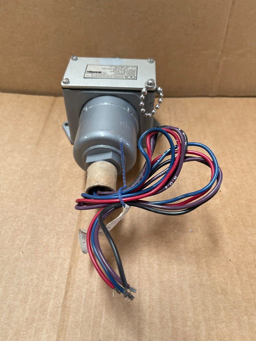 GE – 226A1706‑20 – Pressure Switch / Industrial Control Spare Part