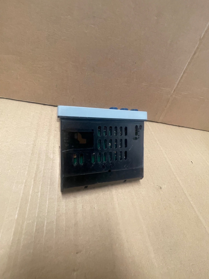 JUMO – 702043/88-888-000-23/210 – iTRON 08 Compact Temperature Controller