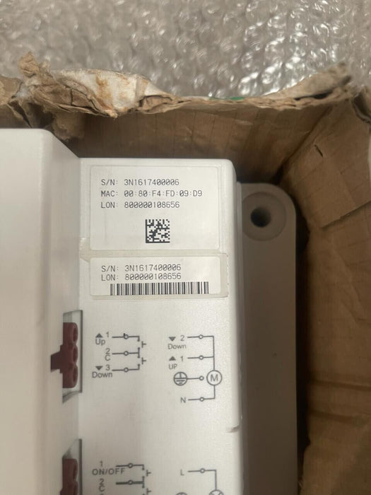 Schneider Ekectric RoomBox - ORBL6L4S2HW - LON 6 light On-Off 4 shut 2 HVAC