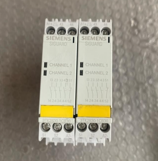 SIEMENS, 3TK2830-1CB30, SIRIUS safety relay with relay enabling circuits