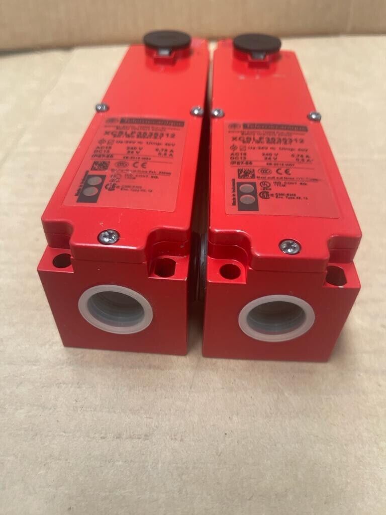 Telemecanique XCSLF3535312 Solenoid Interlock / Metal Safety Switch