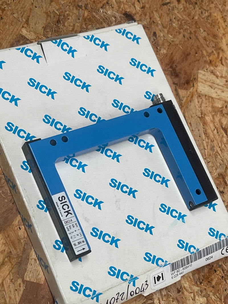 SICK – WF80‑60B410 – 80 mm Fork Sensor with PNP/NPN Output, IR LED ...