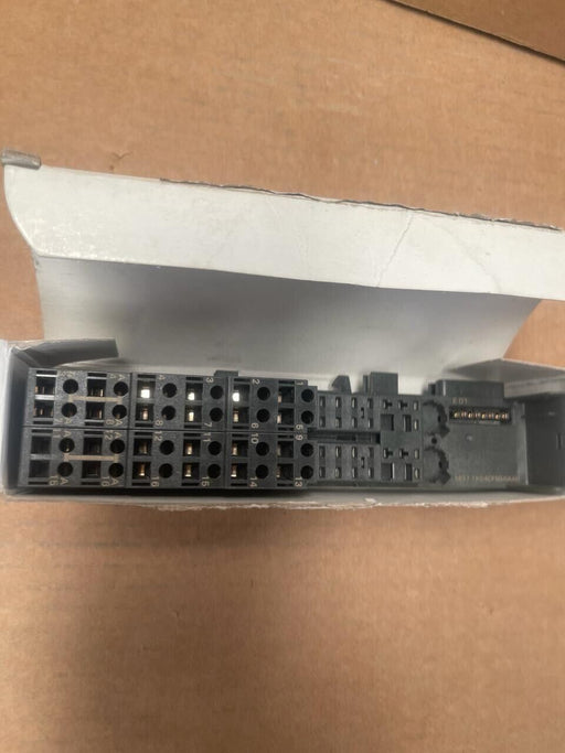 Fermax - 2449 - Video Verteiler 4 Ausgänge