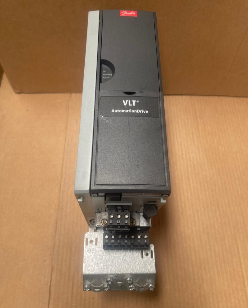 Danfoss - 131B0014 - VLT AutomationDrive FC 302, 0.75 kW, 3-Phase 380-500V AC