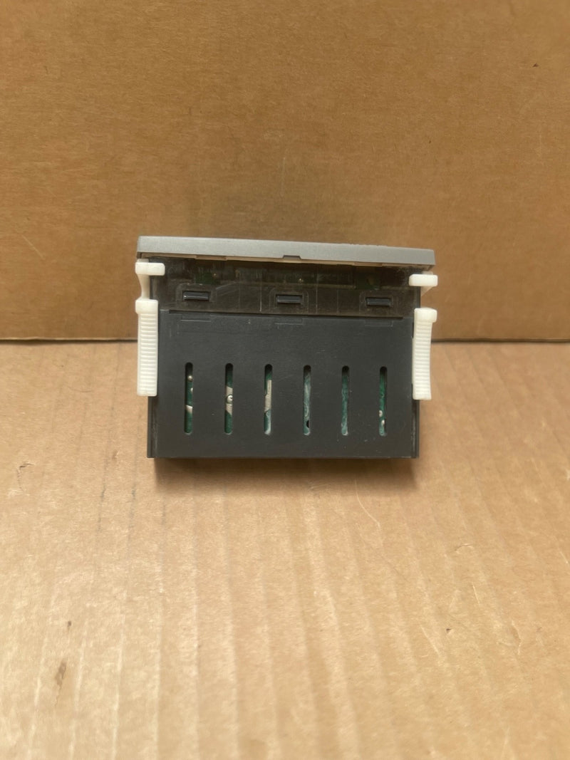 Dixell – XR02CX-5N0C1 (LICCBXB500) – Digital Thermostat / Controller 230 V