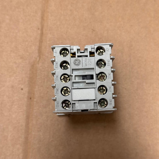 General Electric – MCRA022AT – C‑2000 Mini-Control Relay, 2 NO + 2 NC, 110–120 V