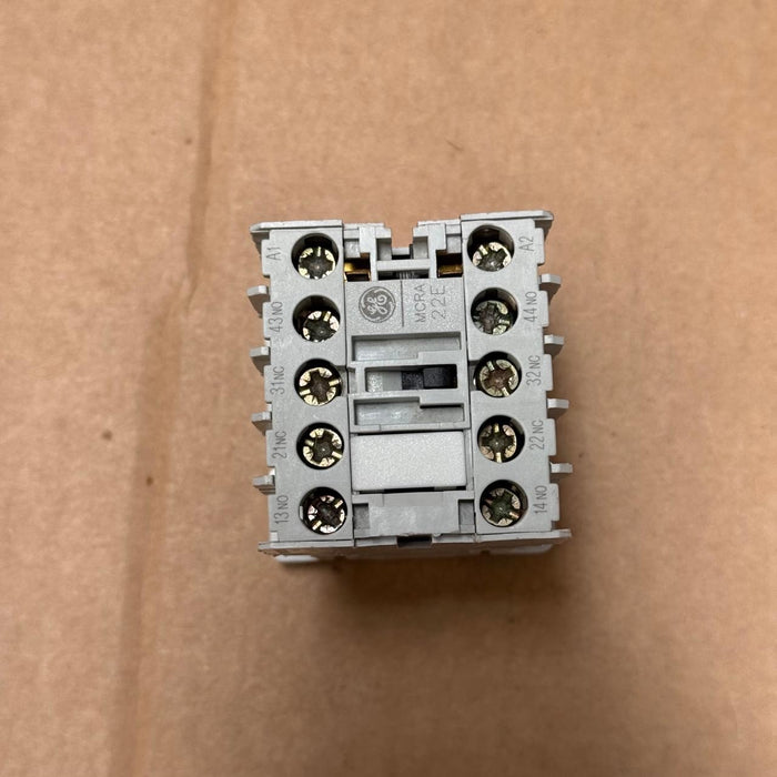 General Electric – MCRA022AT – C‑2000 Mini-Control Relay, 2 NO + 2 NC, 110–120 V