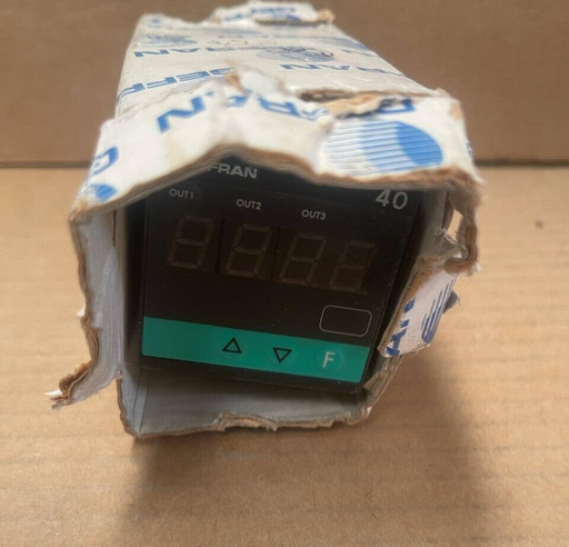 GEFRAN 40T-48-4-00-RR-0-0-0-000 Thermostat