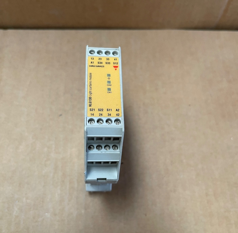 Carlo Gavazzi – NLG13D724SA – Safety Module for Light Curtain, 3NO + 1NC, 24 VDC