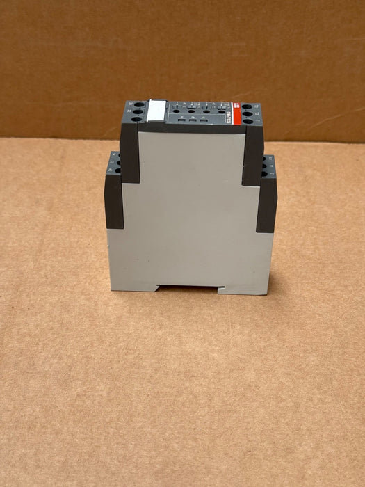 ABB – 1SVR730740R9300 – CM‑TCS.23S Temperature Monitoring Relay, 0–200 °C