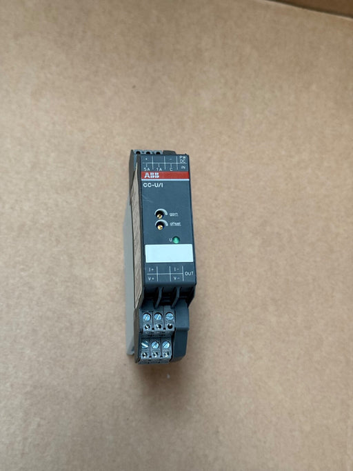 ABB – 1SVR040006R0100 CC‑U/I – Universal RMS Current Converter, 0–1/5A input