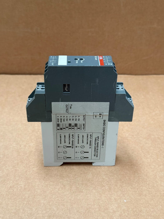 ABB – 1SVR040006R0100 CC‑U/I – Universal RMS Current Converter, 0–1/5A input