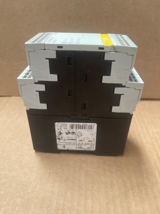 SIEMENS SIGUARD - 3ТК2825-2BB40 - Safety Relay