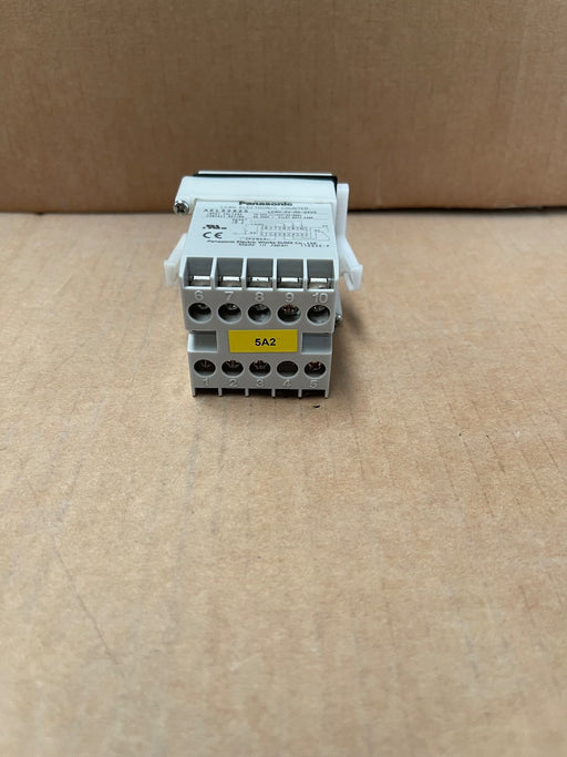 Panasonic – LC4H‑S‑R4‑24VS – LC4H Series 4‑Digit LCD Counter, 12‑24 V DC