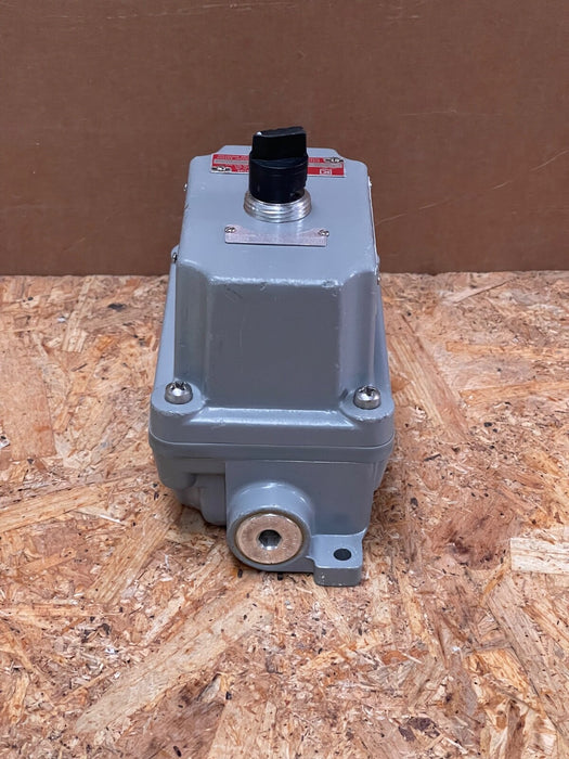 Killark – 23470AAAM – Explosion‑Proof Conduit Body, 3/4″ Hub, Cast Iron