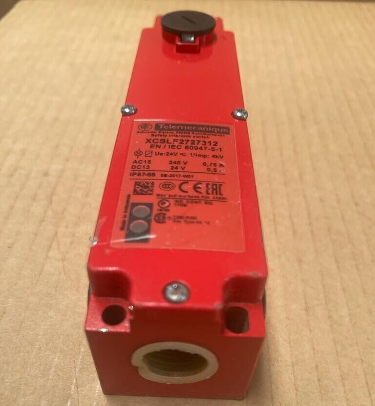 Telemecanique, XCSLF2727312, Safety switch metal XCSLF, 4 NC 24V