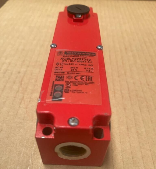 Telemecanique, XCSLF2727312, Safety switch metal XCSLF, 4 NC 24V