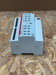 ABB – 2CDG110122R0011 (JRA/S 8.230.2.1) – Blind/Roller‐Shutter Actuator, 8‑Way