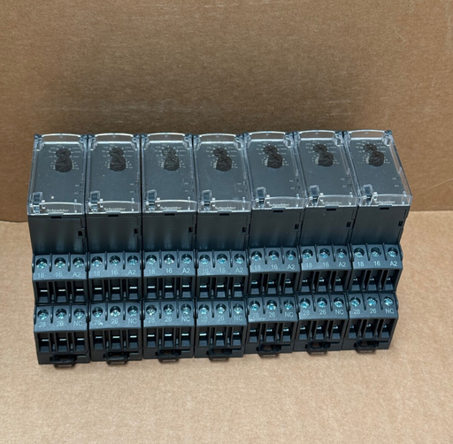Schneider Electric (Harmony) – RE22R2KMR – Off-Delay Timer Relay, 24–240 V AC/DC
