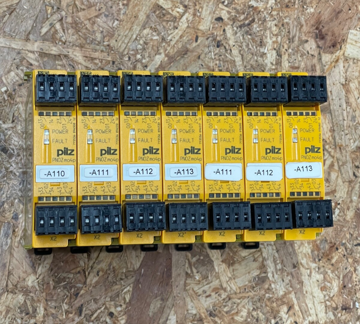 Pilz – 773536 (PNOZ mo4p 4 N/O) – PNOZmulti Classic Expansion Module ...