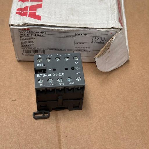 ABB – B7S‑30‑01‑2.8‑72 (GJL1313001R7012) – Mini Contactor, 3‑Pole + 1 NC, 17–32V