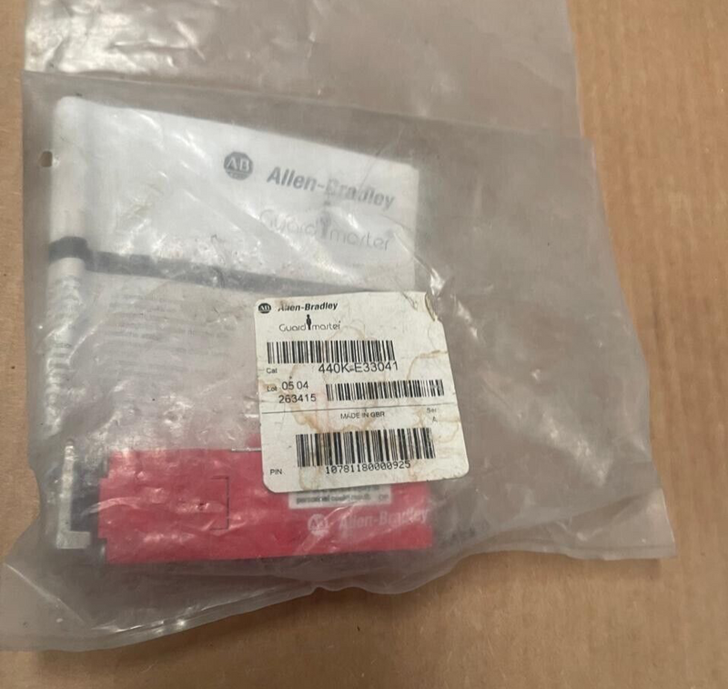 Allen-Bradley - 440K-E33041 - Elf Tongue Interlock Switch, 2NC, 90° Actuator