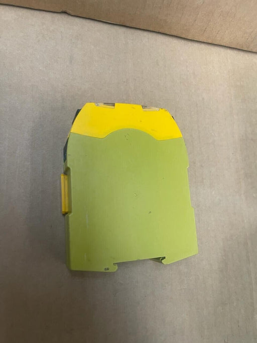 PILZ PNOZ s4 24VDC 3n/o 1n/c - 750104 -Safety Relay