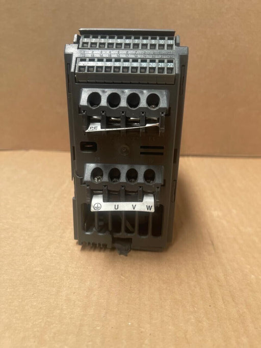 Siemens - 6SE3212-8CA40 - MICROMASTER Vector Drive, 0.55 kW, 230V
