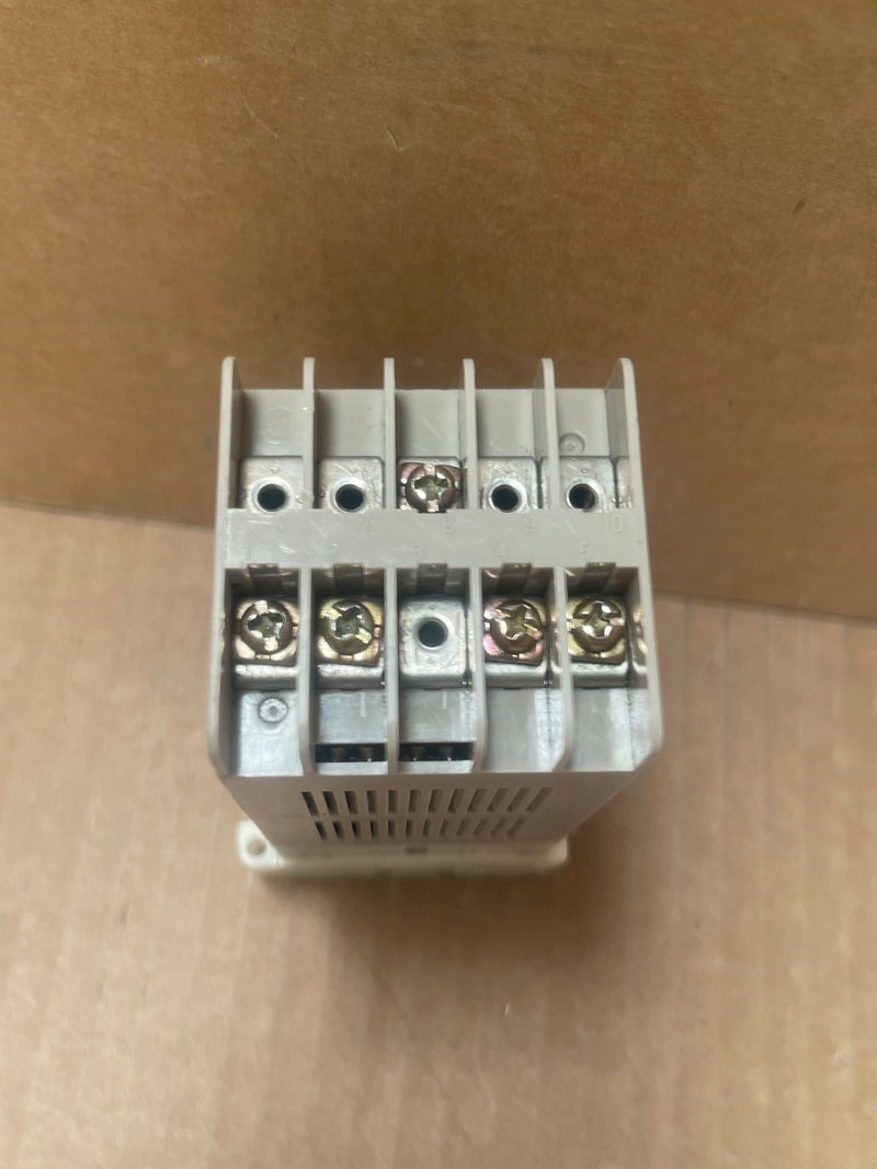Omron – E5CS-R1PX-521 – 48×48 mm Digital Temperature Controller, Relay + Alarm O