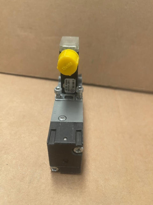 Bosch Rexroth - 0820051702 - 5/2-Way Single Solenoid Valve with 24 V DC Coil