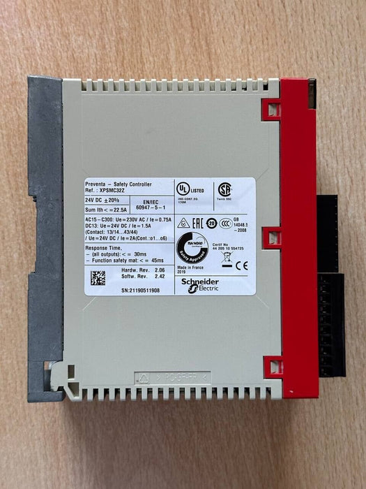 Schneider Electric XPSMC32Z Sicherheitscontroller Safety Controller