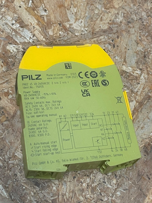 PILZ – 750135 (PNOZ s5) – DIN‑Rail Safety Relay, 48–240 V AC/DC, 2 NO + 2 NO(t)