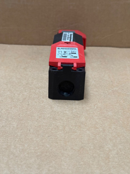 Bernstein – SLK‑M‑UC‑55‑R0‑A0‑L0‑0 – Safety Interlock Switch, NC+NO, IP67, M20