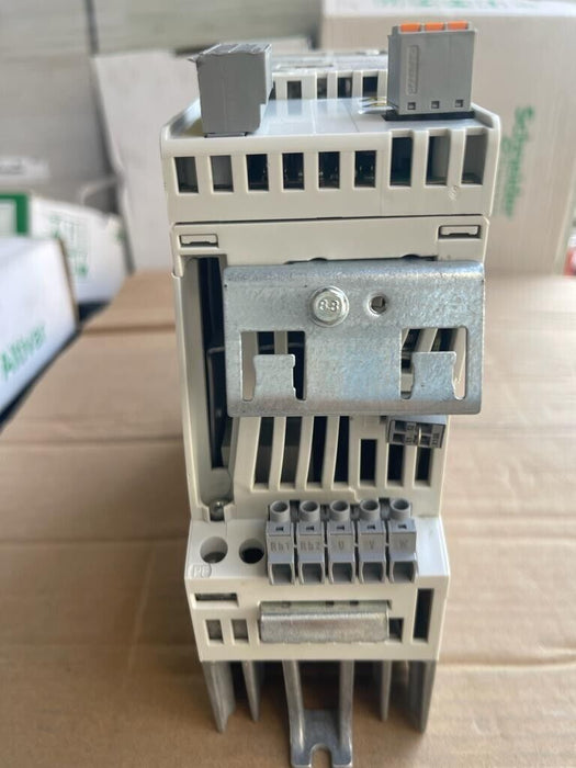 Lenze, E84AVSCE5514SX0, 8400 StateLine C, Inverter Drive 0,55 kW