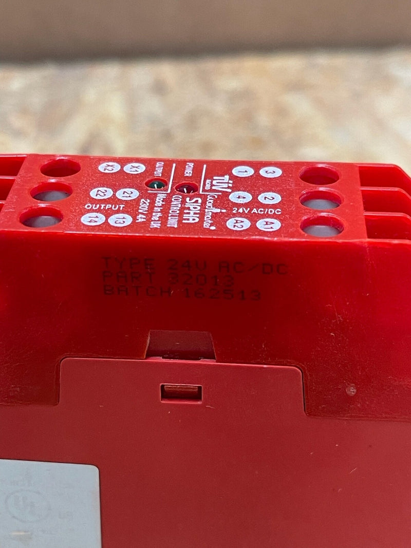 Allen‑Bradley – 440N‑S32013 – Guardmaster Control Unit 24 V AC/DC Safety 32013