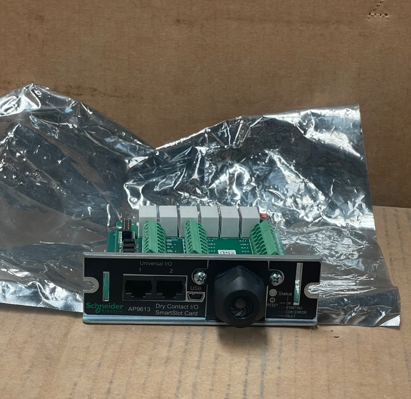 Schneider Electric AP9613 – Dry Contact I/O SmartSlot Card for UPS