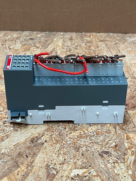ABB – DI562 B1 (1TNE968902R2102) – AC500‑eCo Digital Input Module, 16 × 24 V DC