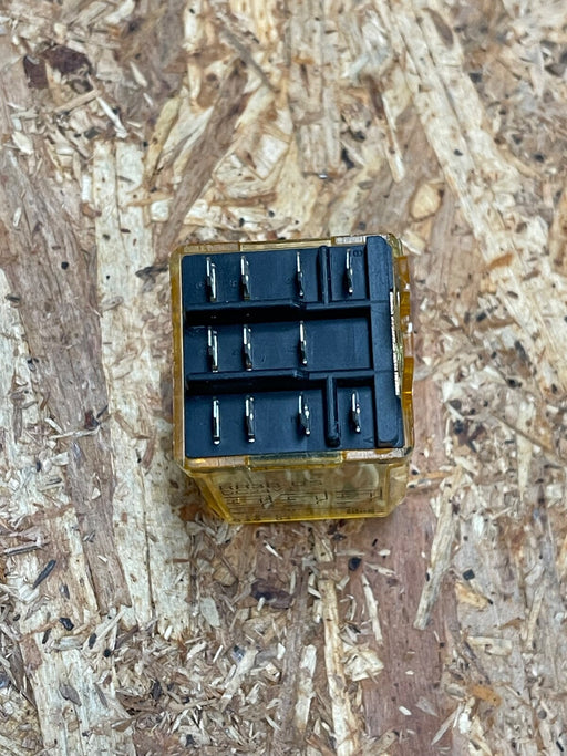 IDEC – RR3B‑UDC24V – 3PDT Power Relay, 10 A, 24 V DC Coil, LED Indicator