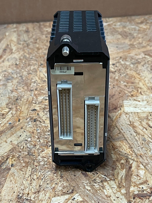 Foxboro - FBM239 P0927AG - Discrete I/O Module, 16DI/16DO, 24 V DC, I/A Series